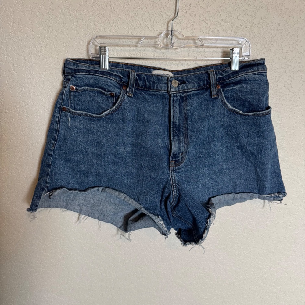 High Rise Denim Cutoff Abercrombie Curve Love 4" Mom Shorts Size 16 33 Blue